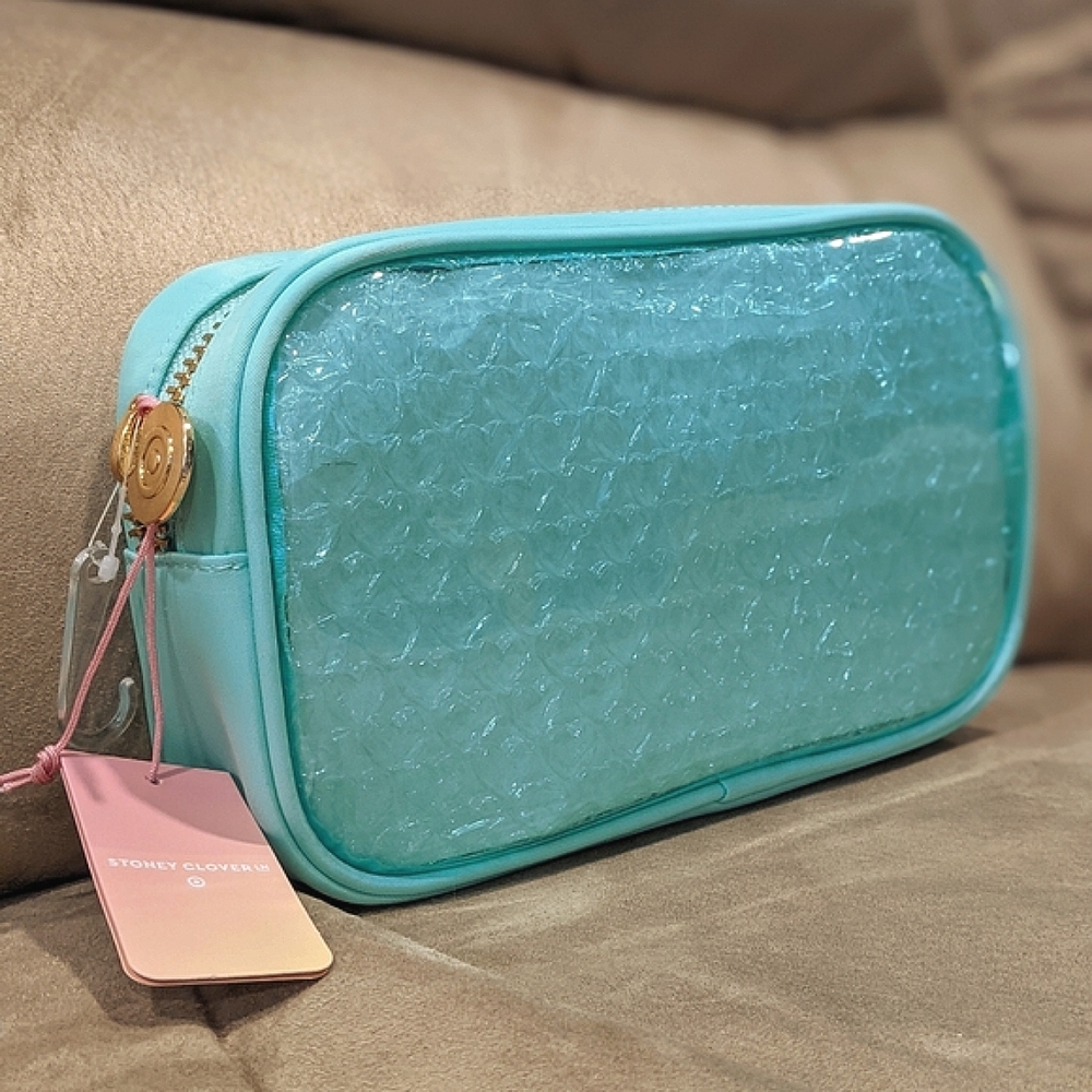 STONEY CLOVER LANE MINT GREEN HEART BUBBLE POUCH. BNWT
